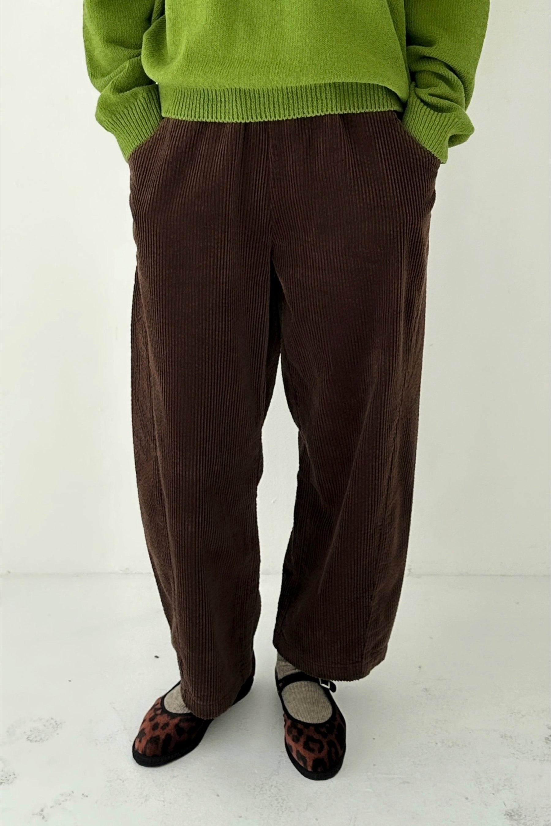 Brown Soft Corduroy Arc Pant – Prism Boutique