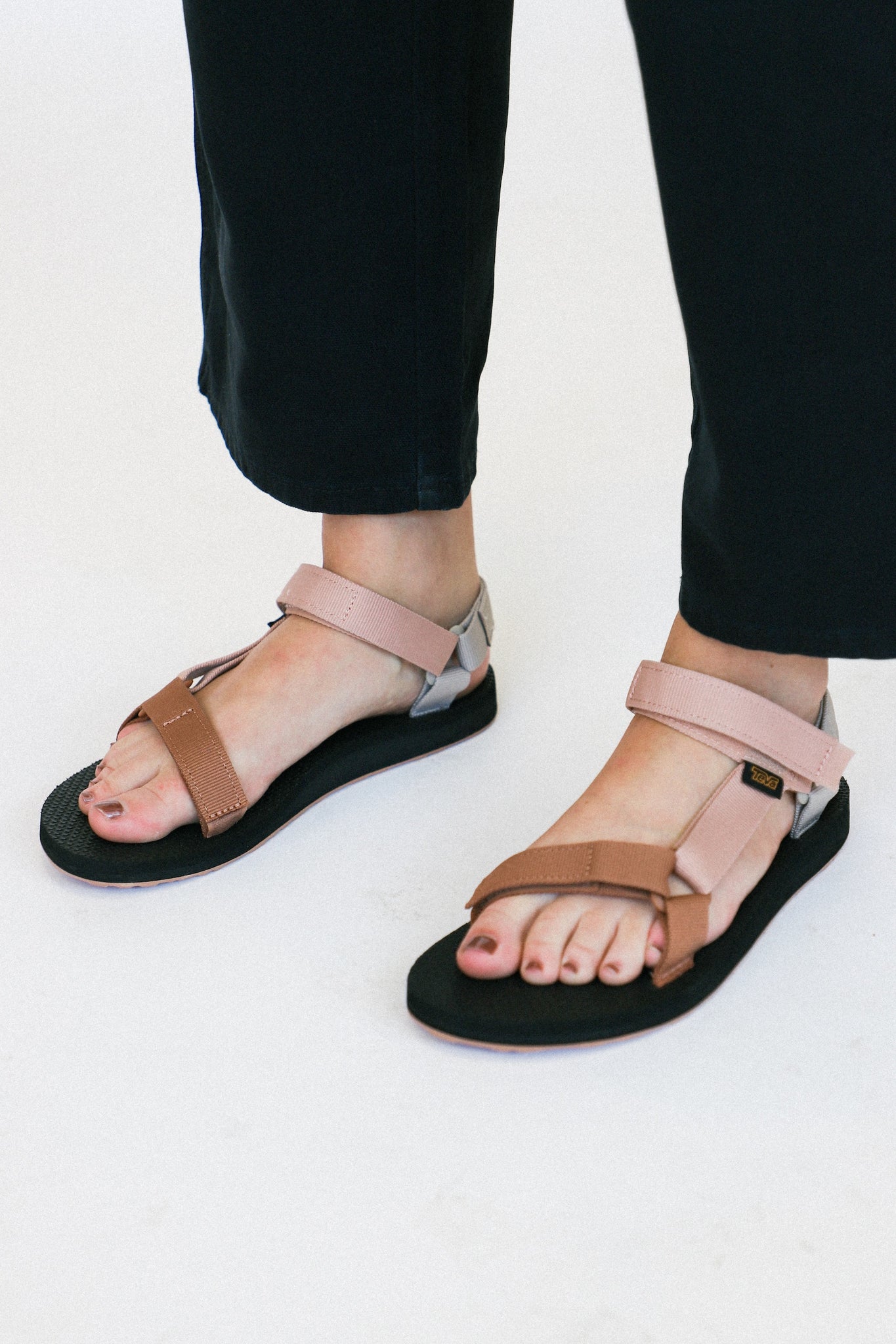 (取寄) テバ レディース オリジナル ユニバーサル Teva women Original Universal Maple Sugar Multi Maple Sugar Multi Original Universal Sandal – Prism Boutique