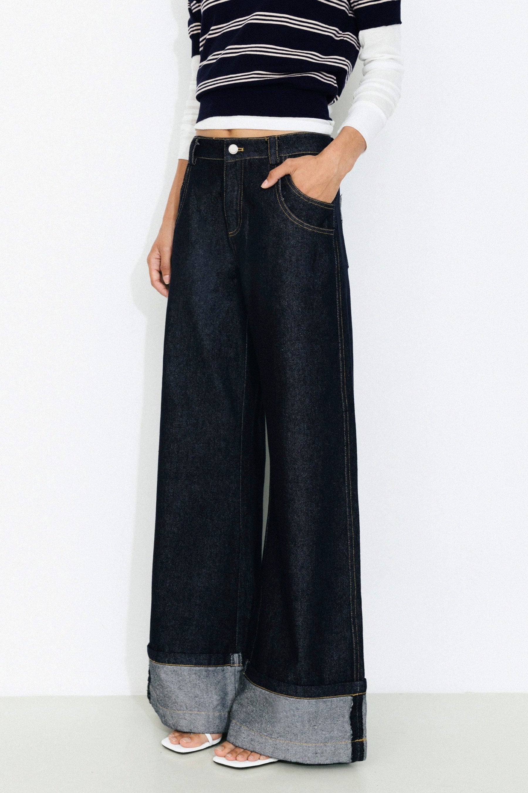 Wide Leg Cuffed Jean