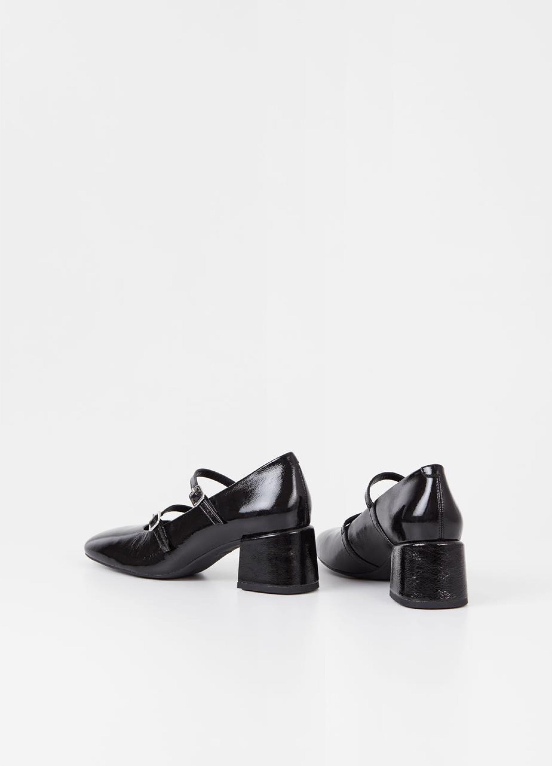 Black Addison Pump – Prism Boutique