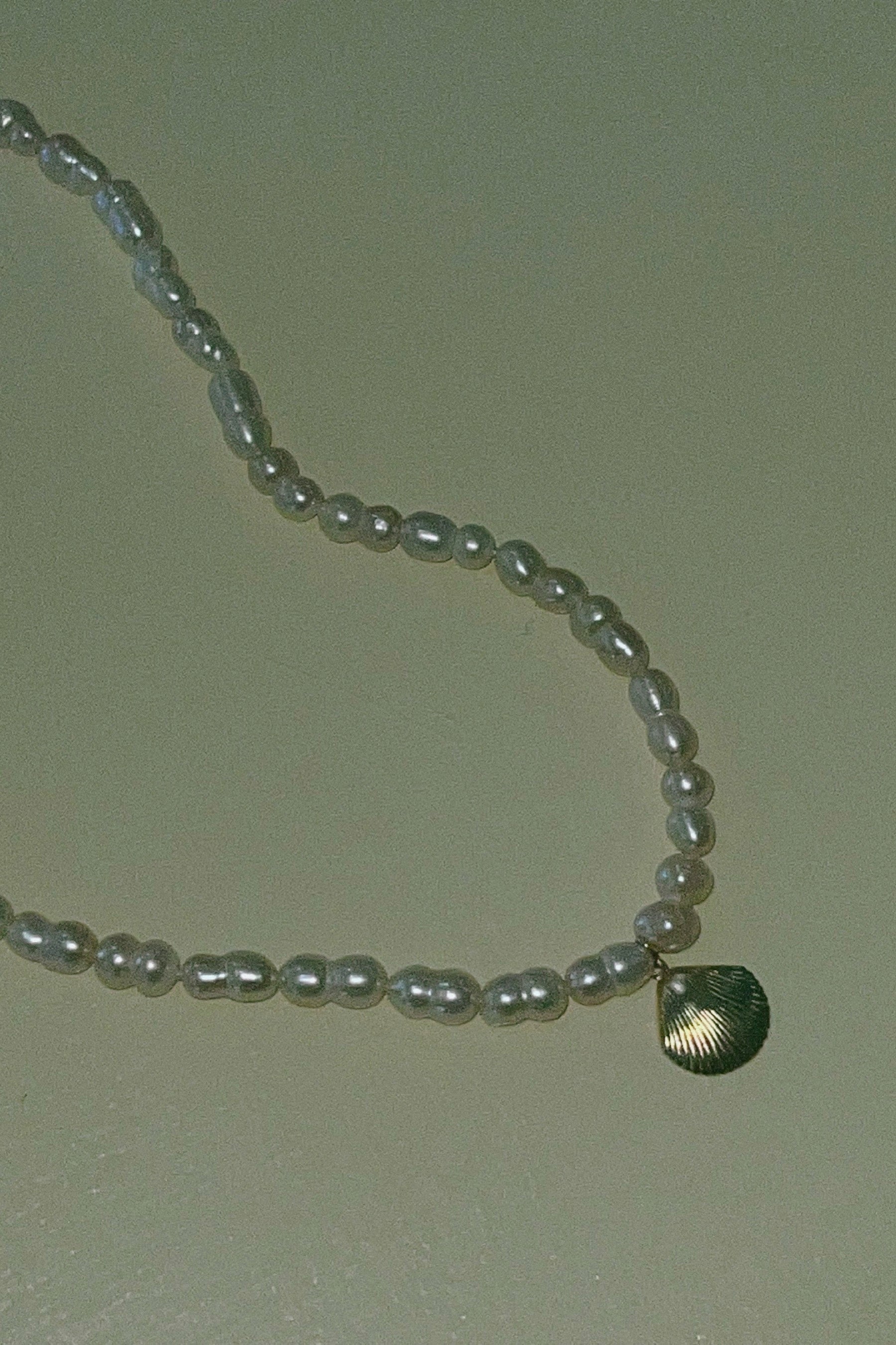 Pearl Shell Out Necklace