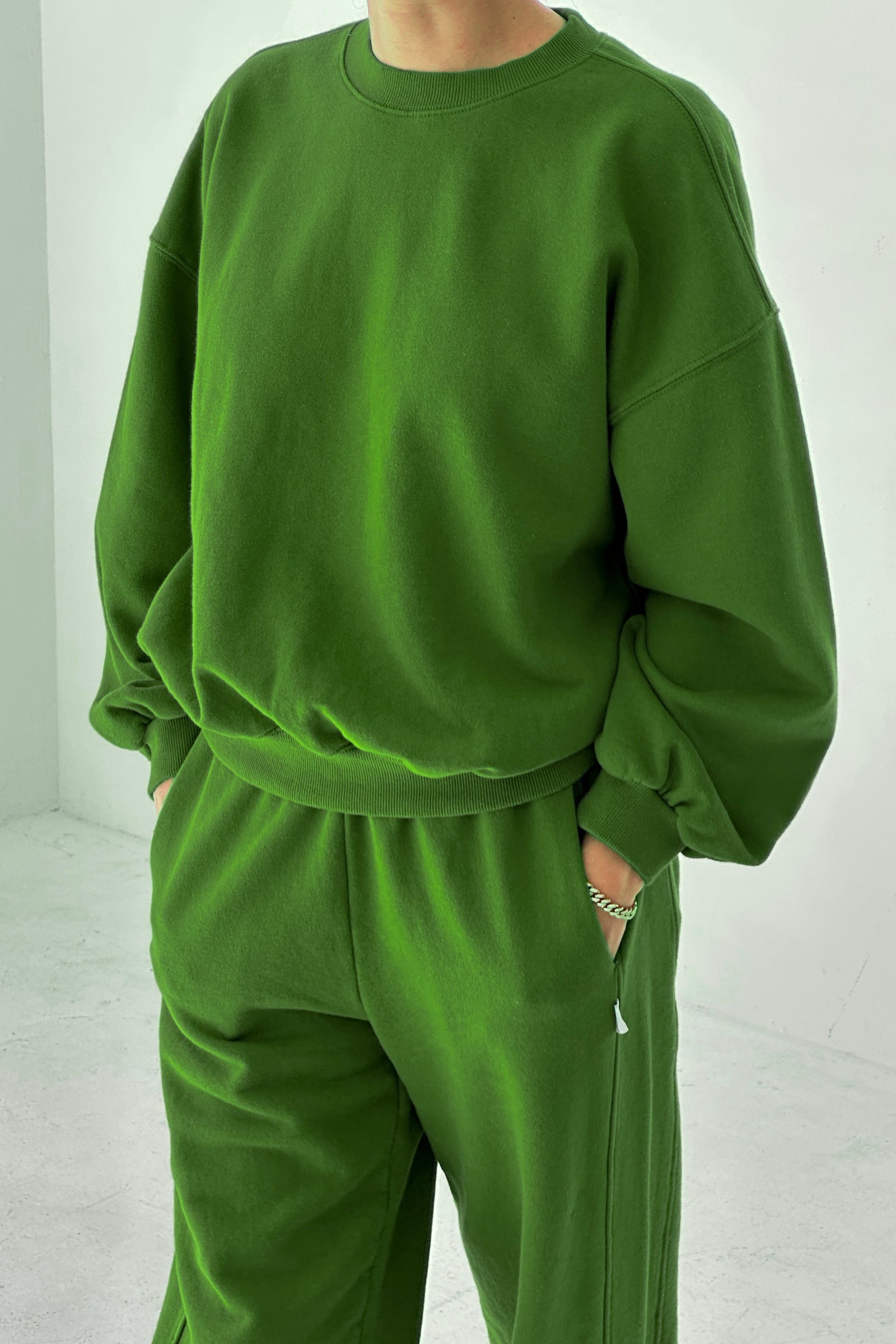 FTCoreSweatshirt_Avocado_1.jpg