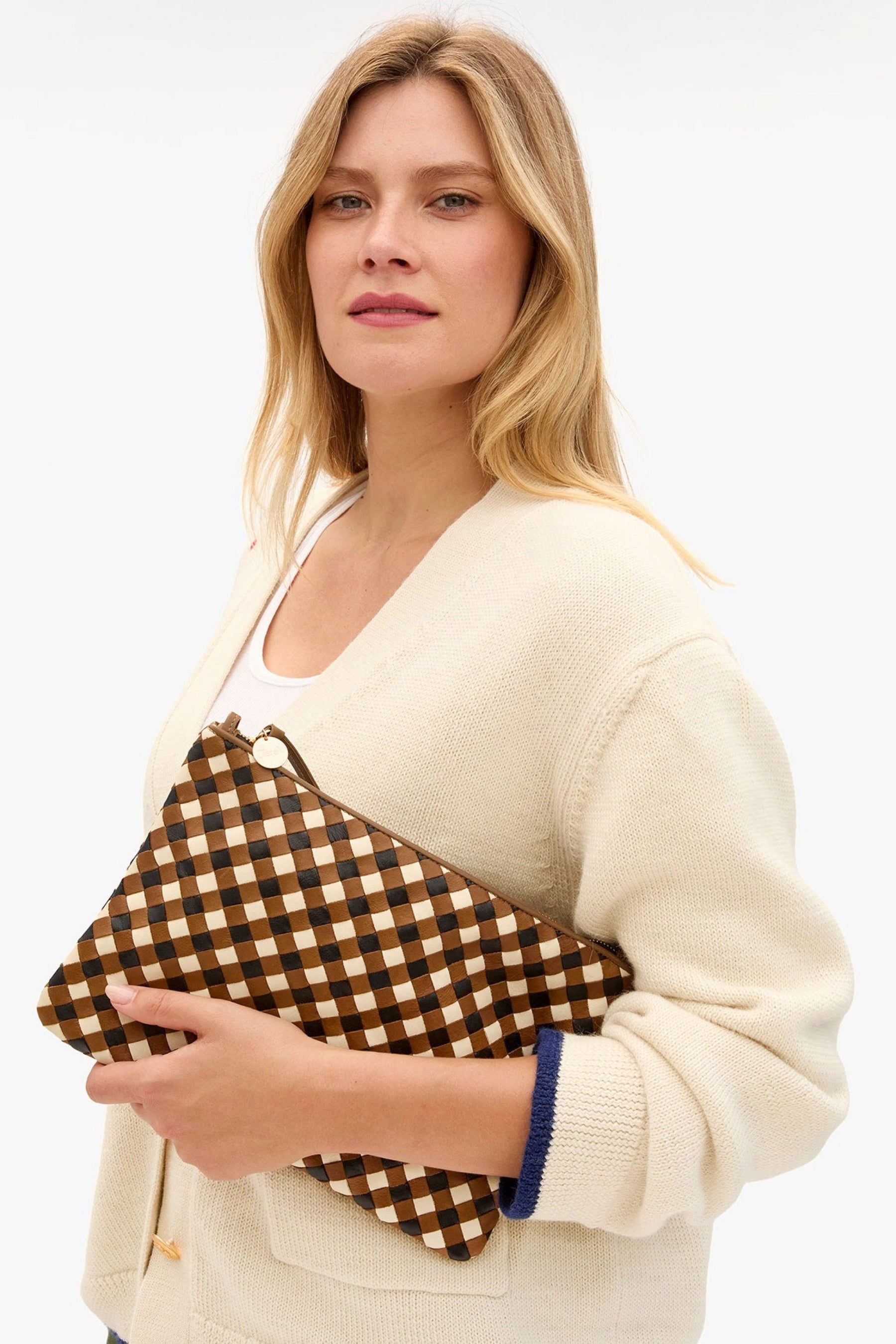 Oat Woven Diagonal Flat Clutch