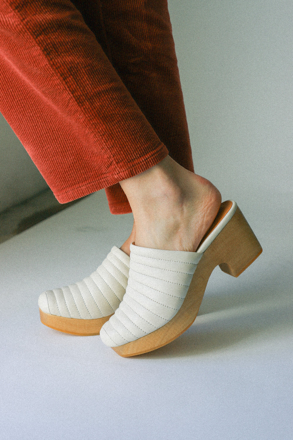 Off White Ribbed Clog
