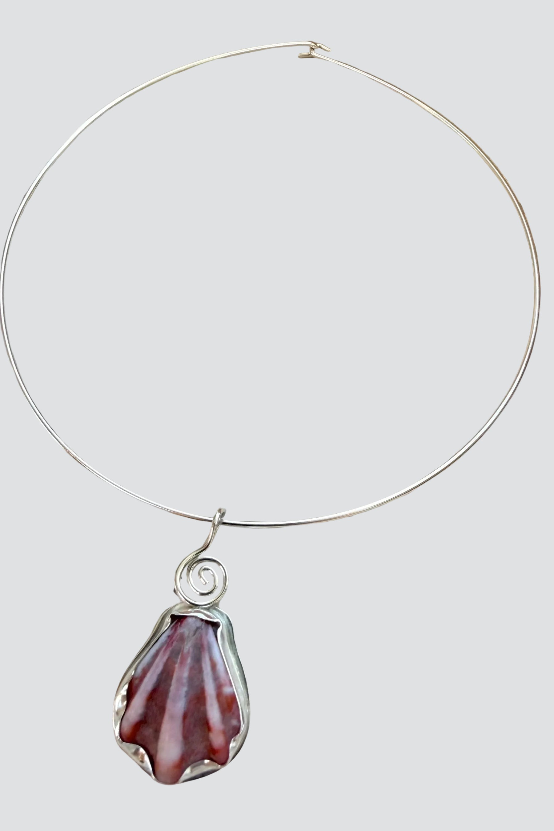 Silver Shell Top Spiral Collar