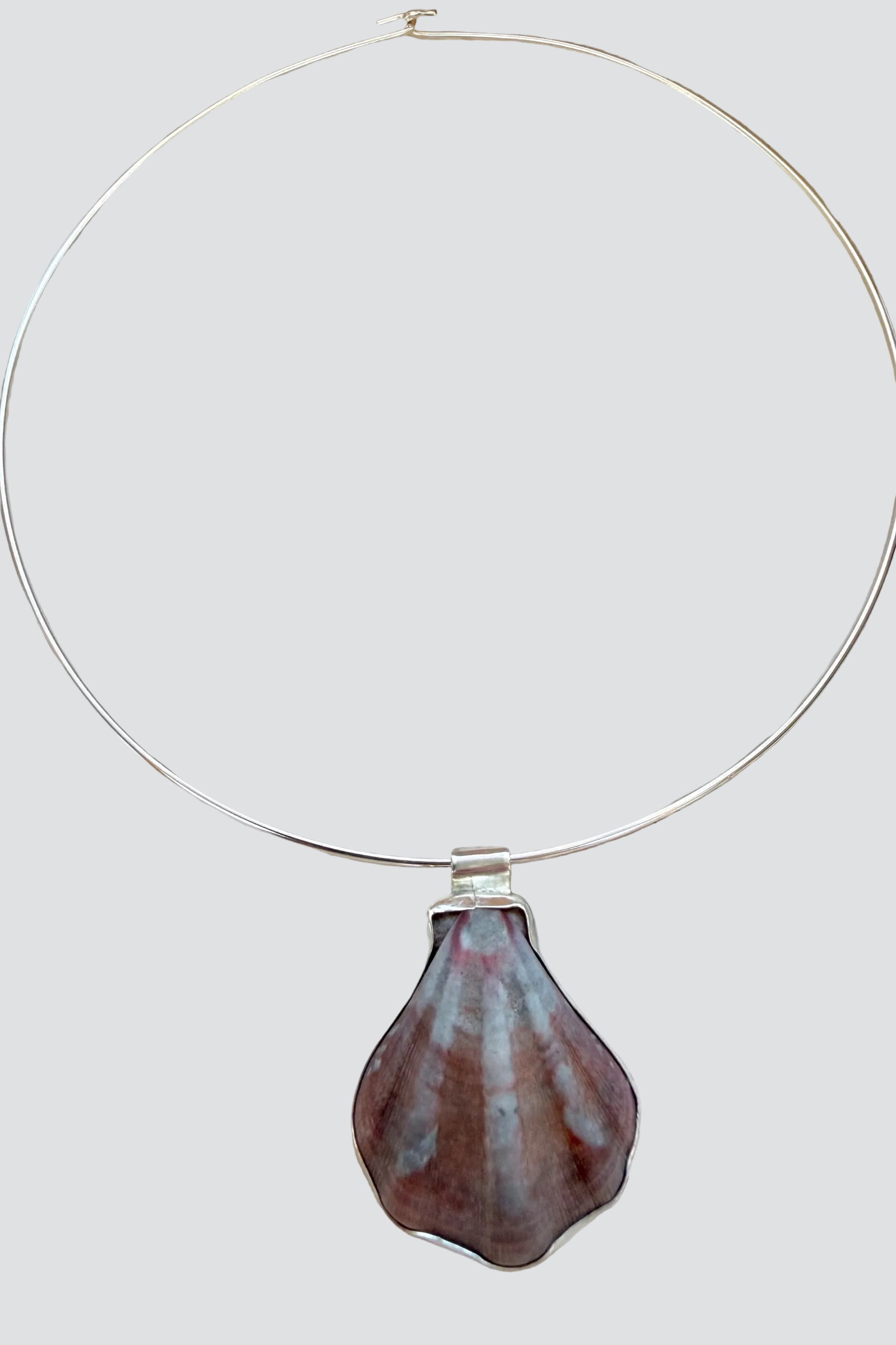 Silver Shell Collar 01