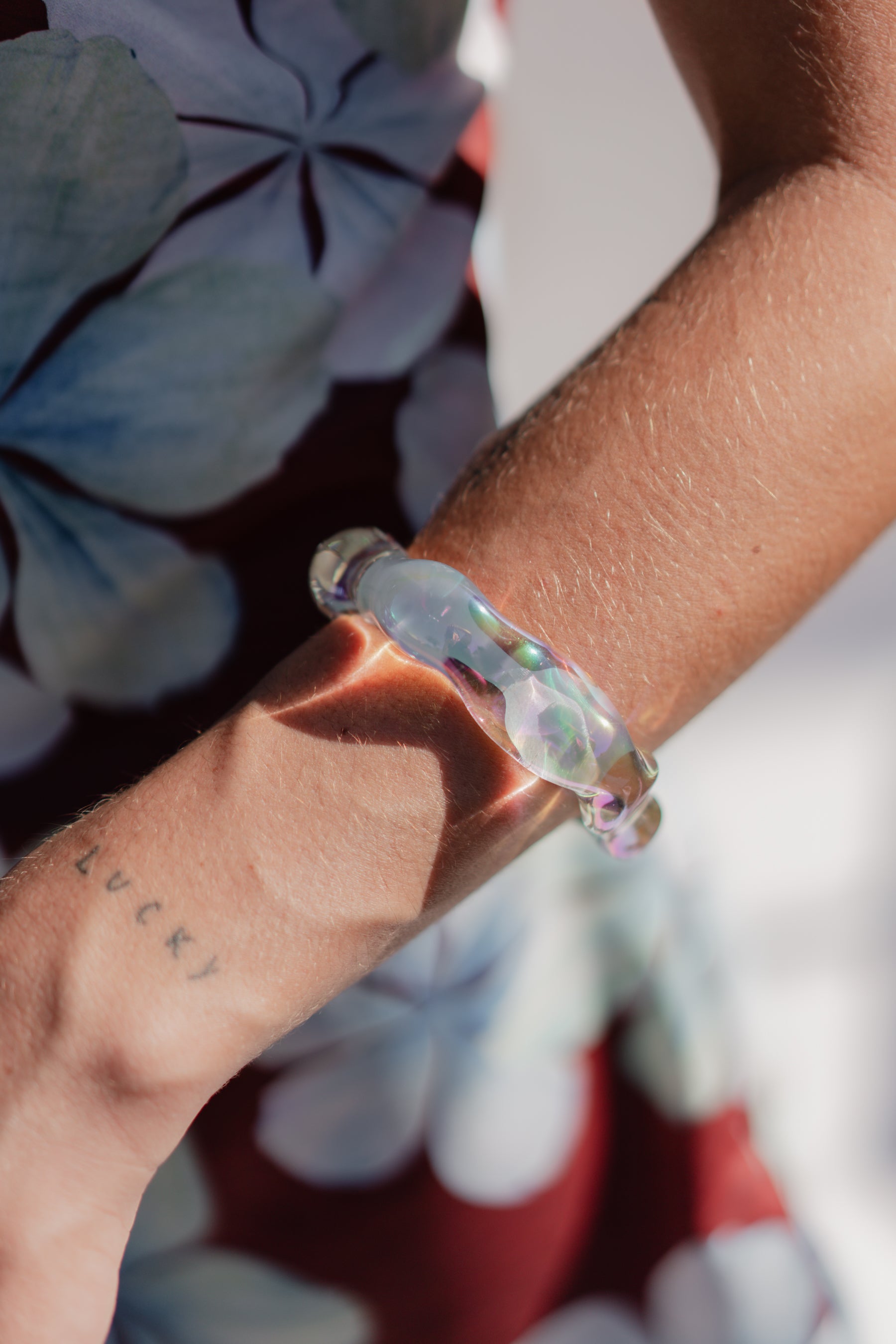 Iridescent Wavy Cuff