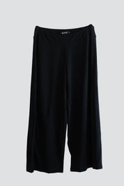 Black Ano Capri