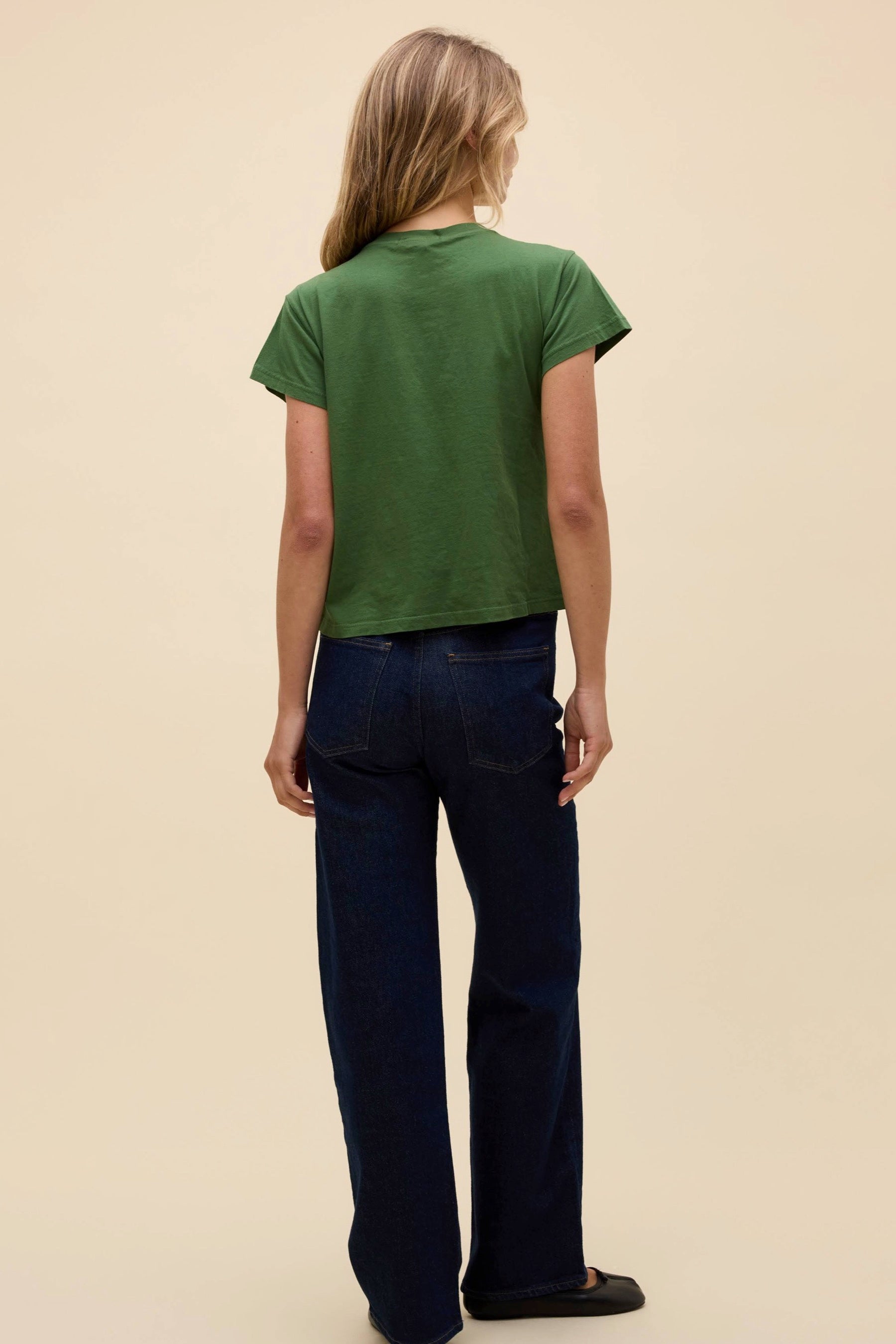 Dark Ivy Solid Solo Tee