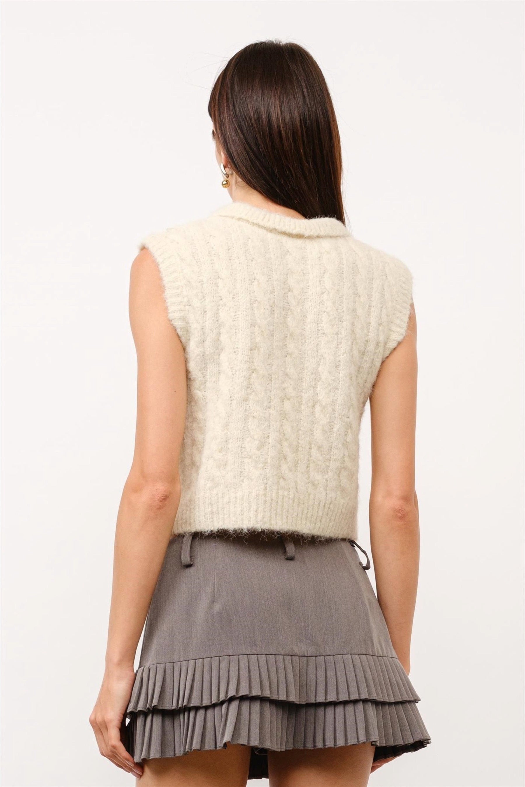 Ivory Ivy Cable Knit Vest