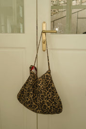 Leopard Happy Carry Bag