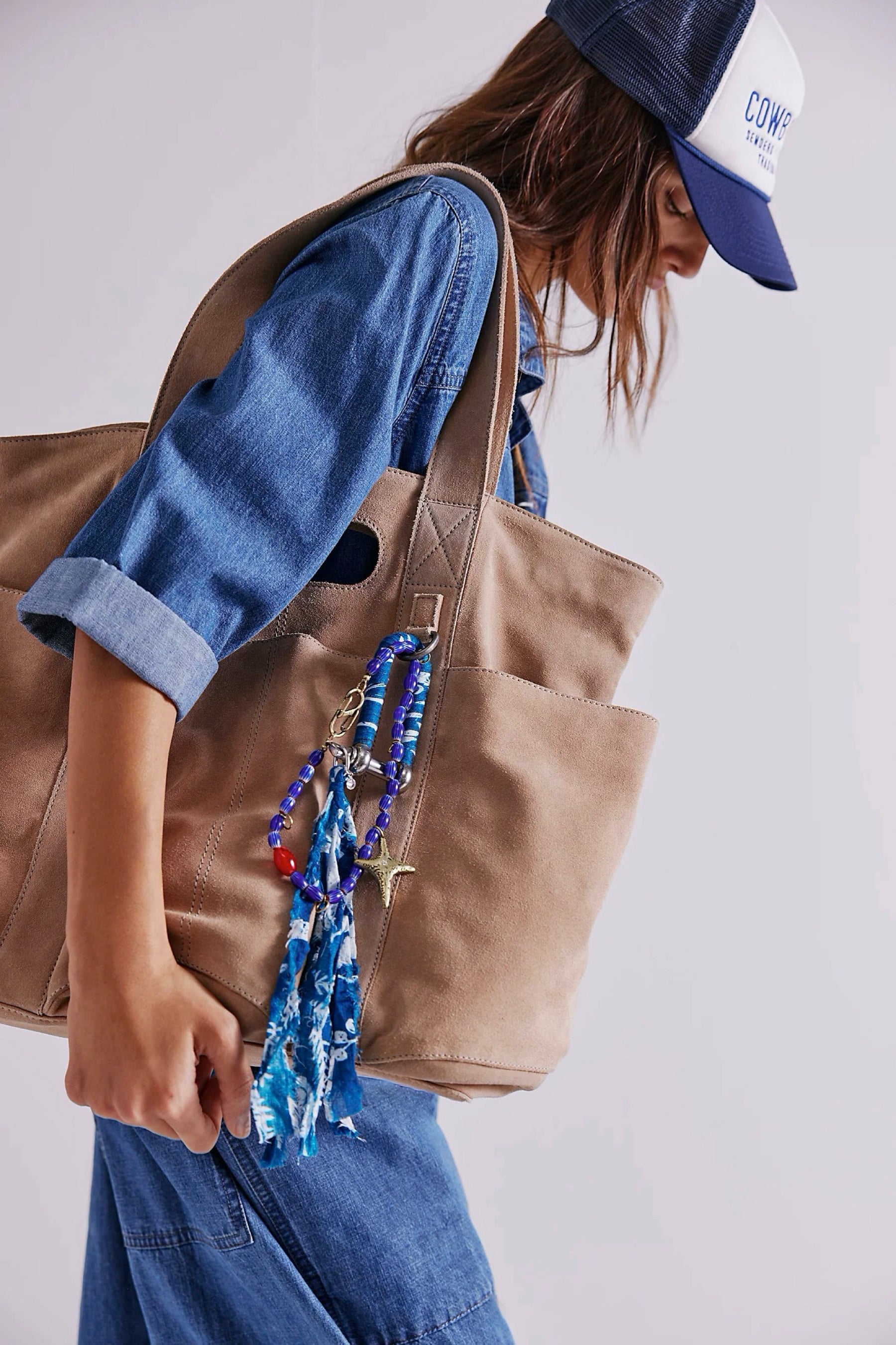 Sand Suede Caravan Bag