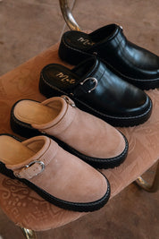 Almond Lenni Mule