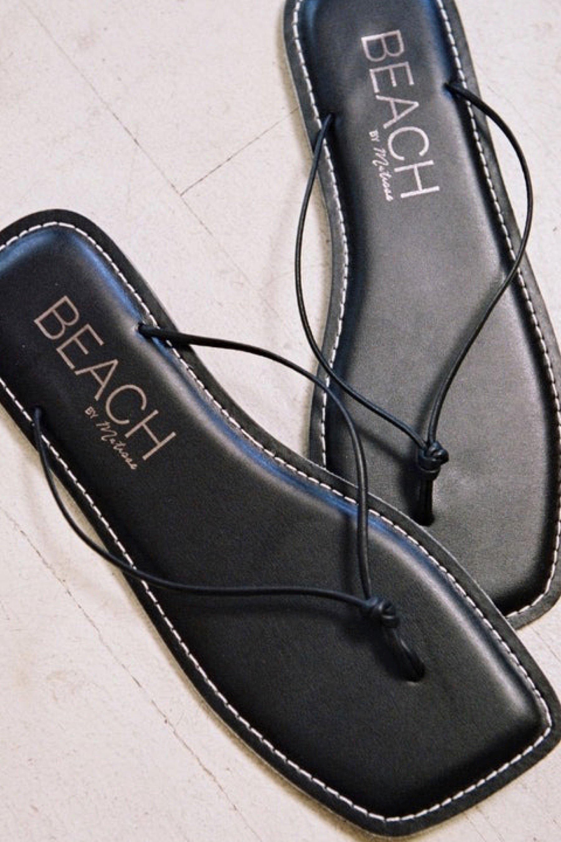Black Ray Sandal