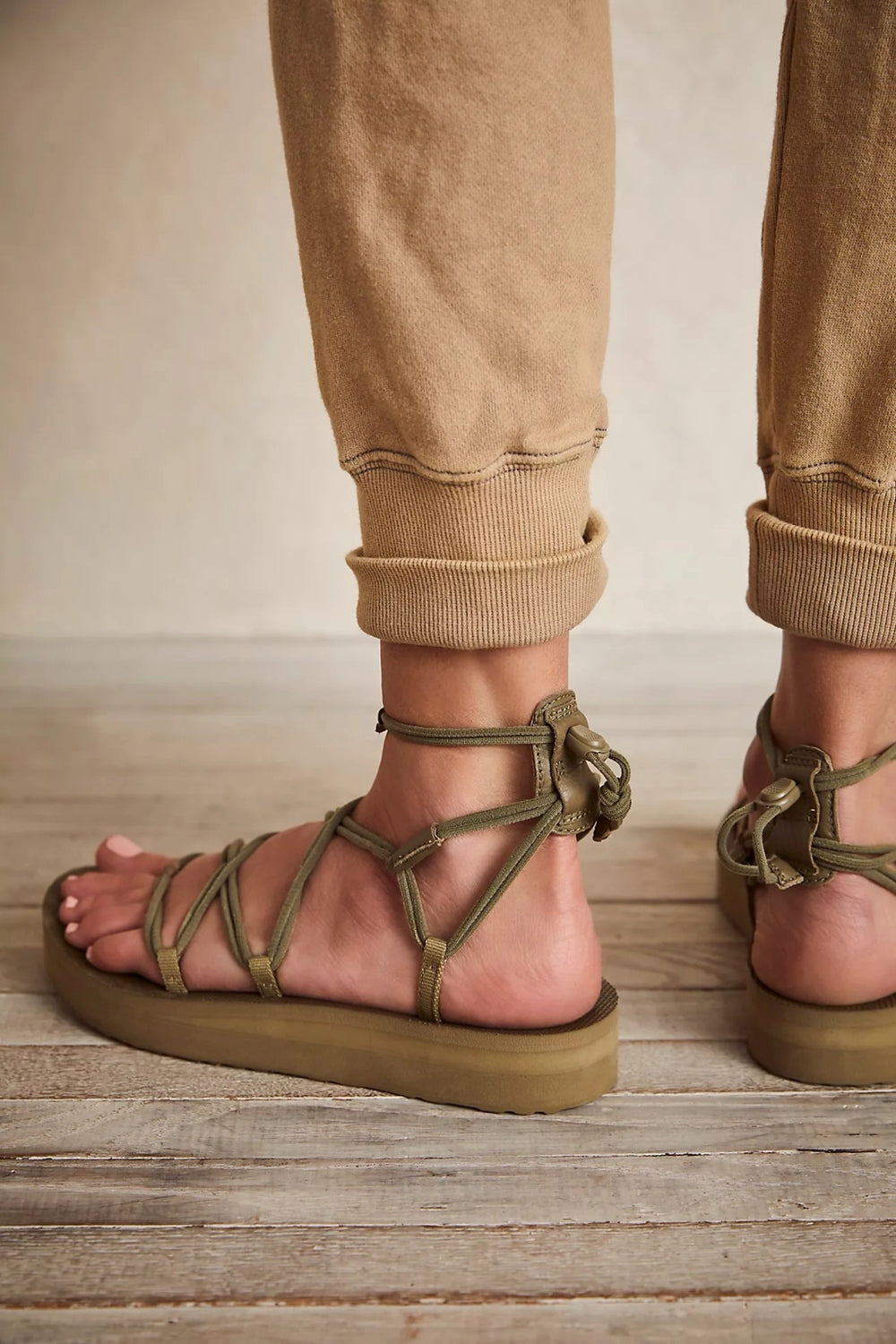 Aloe Midform Infinity Sandal