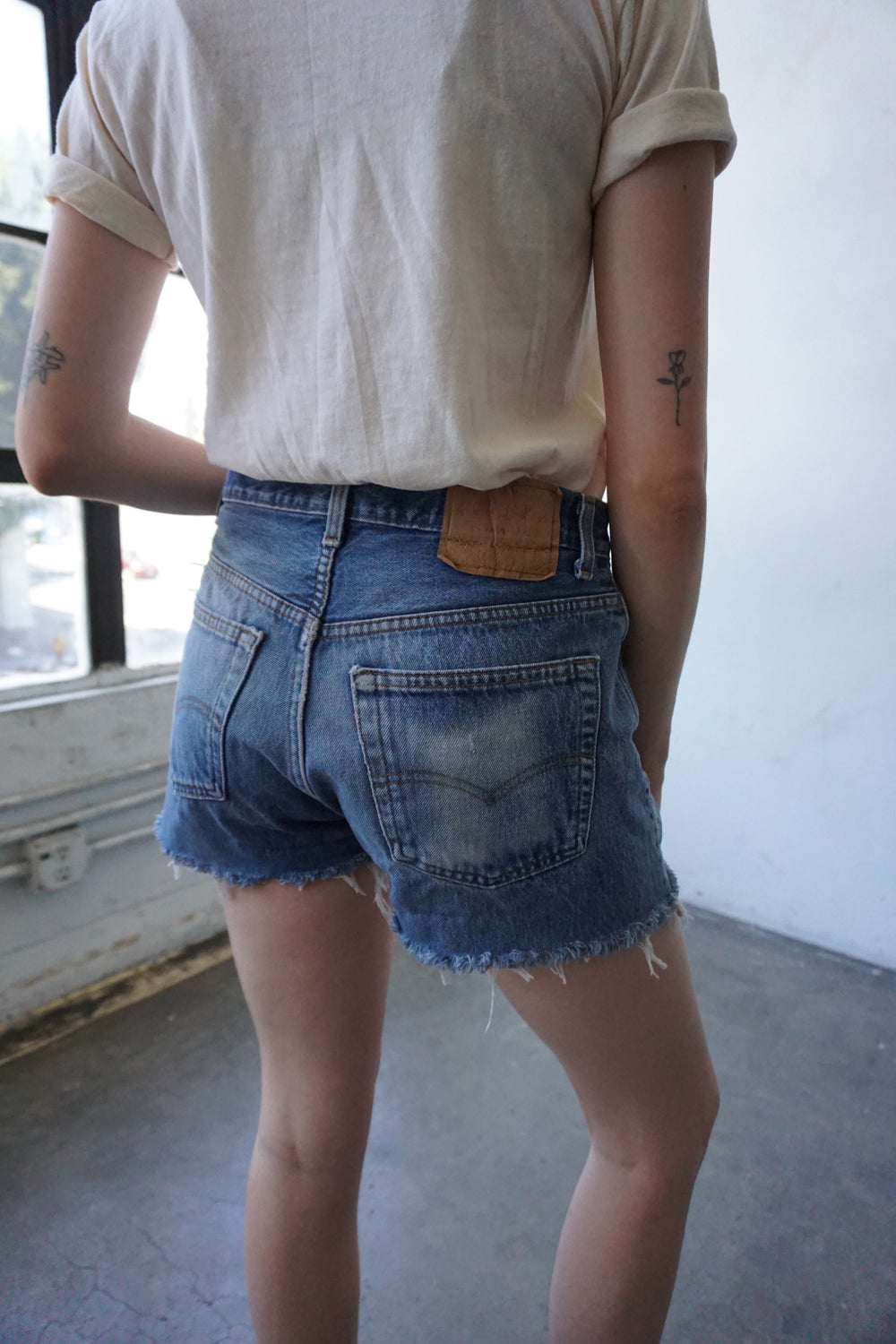 Medium/ Dark Wash 501 Cutoff