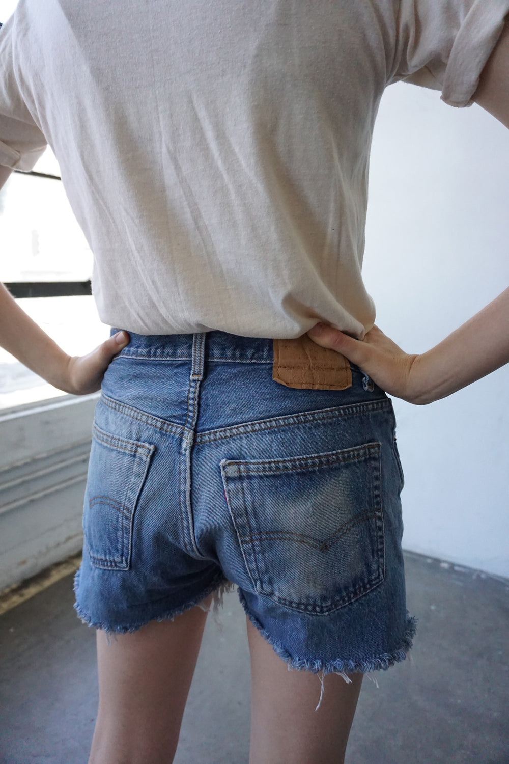 Medium/ Dark Wash 501 Cutoff