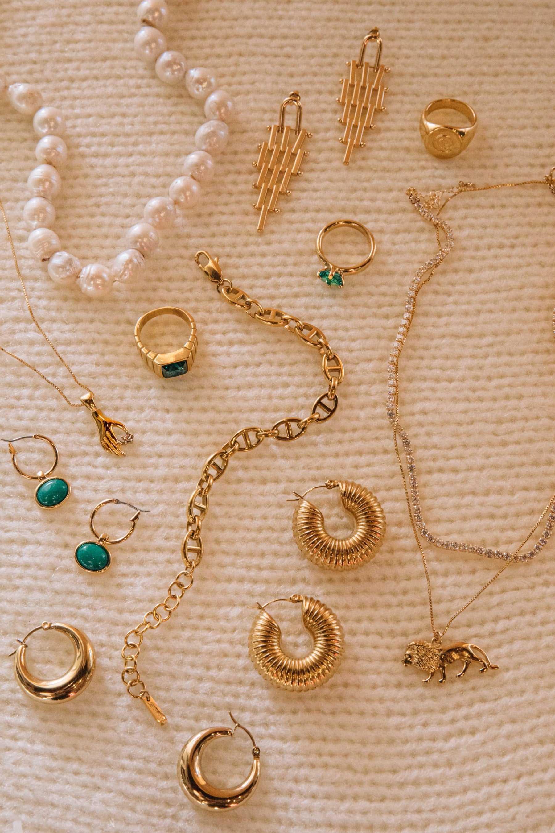 Gold Austin Ring – Prism Boutique