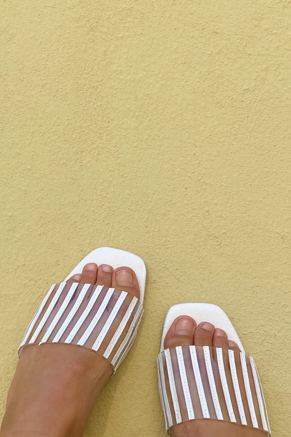 White Up Late Sandal