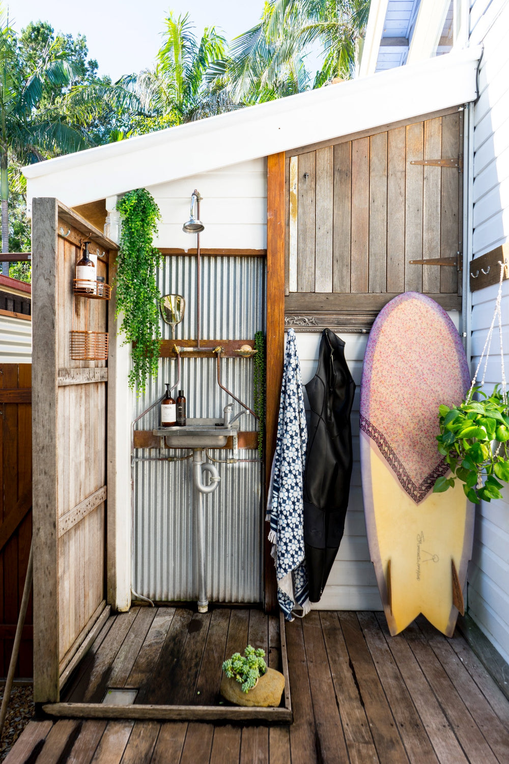 Surf Shacks Volume 02