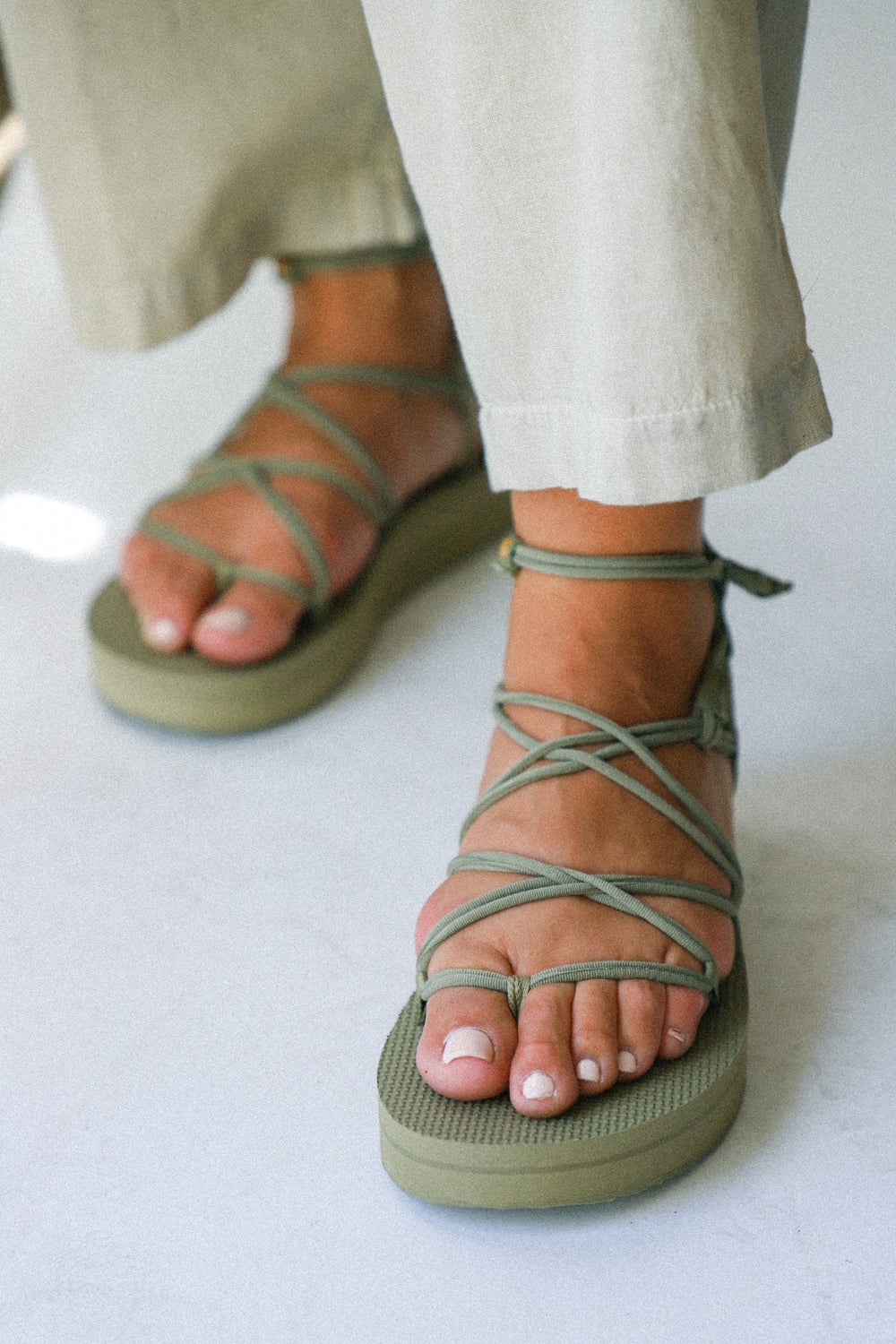 Aloe Midform Infinity Sandal