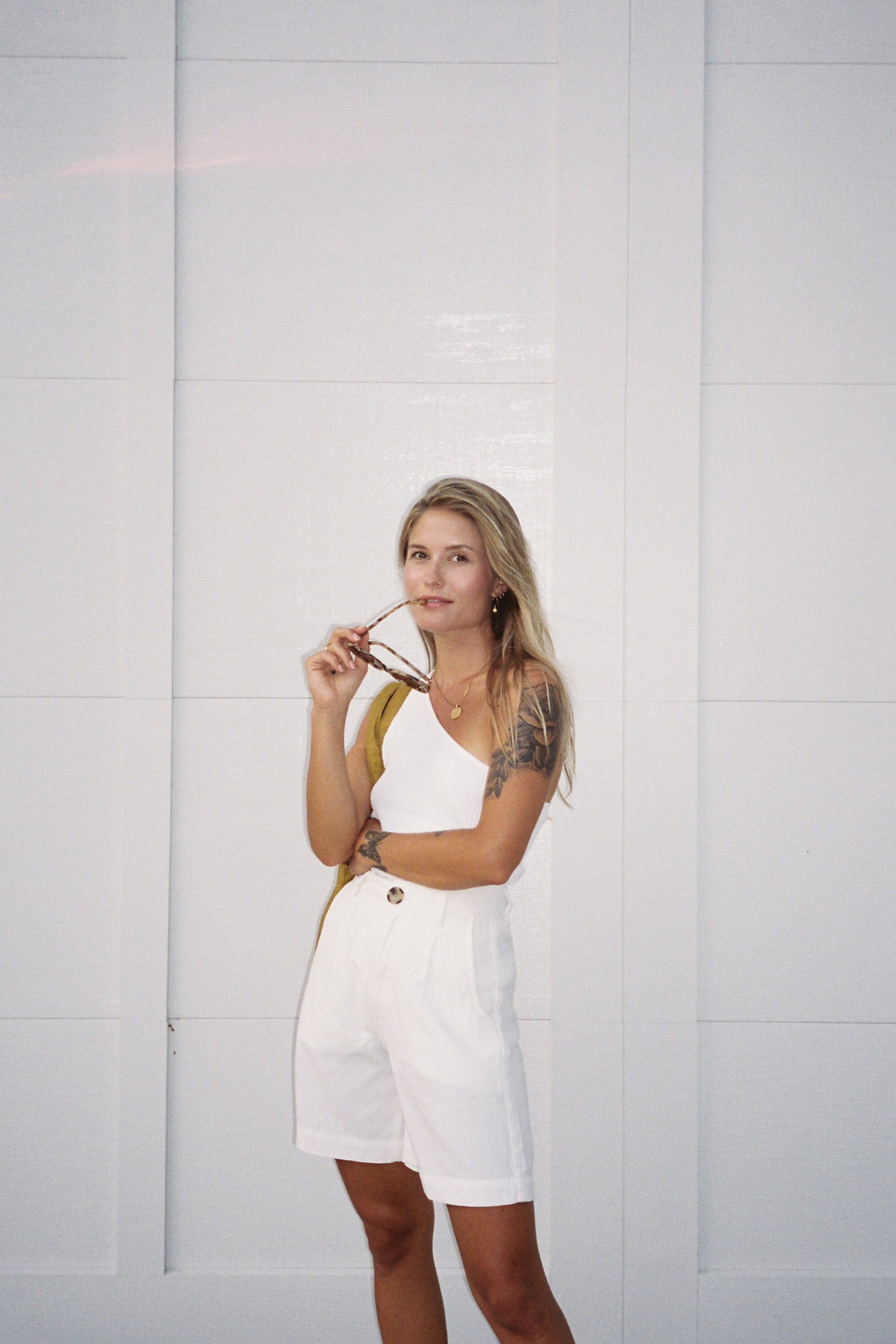 Vintage White Horizon Linen Short