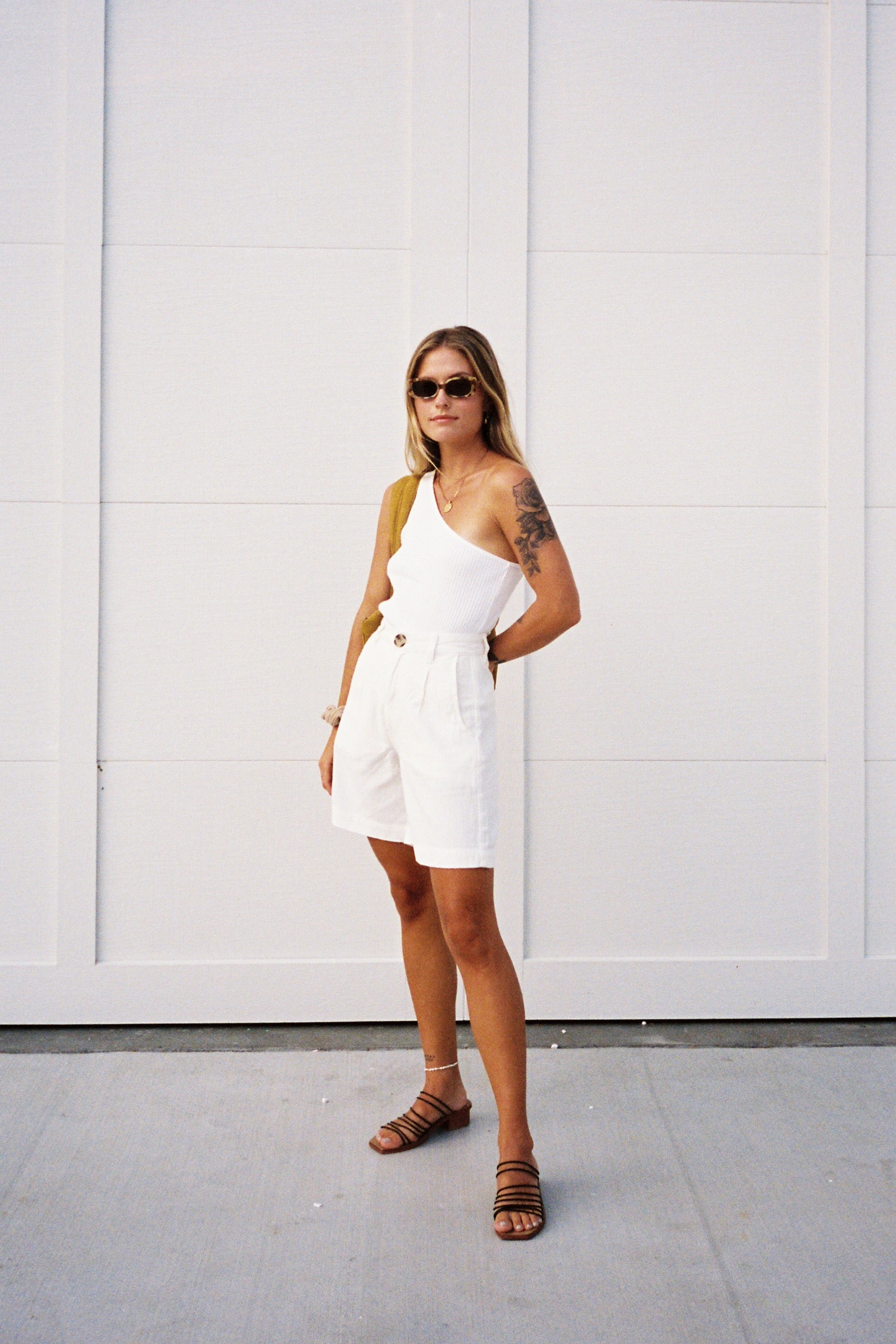 Vintage White Horizon Linen Short