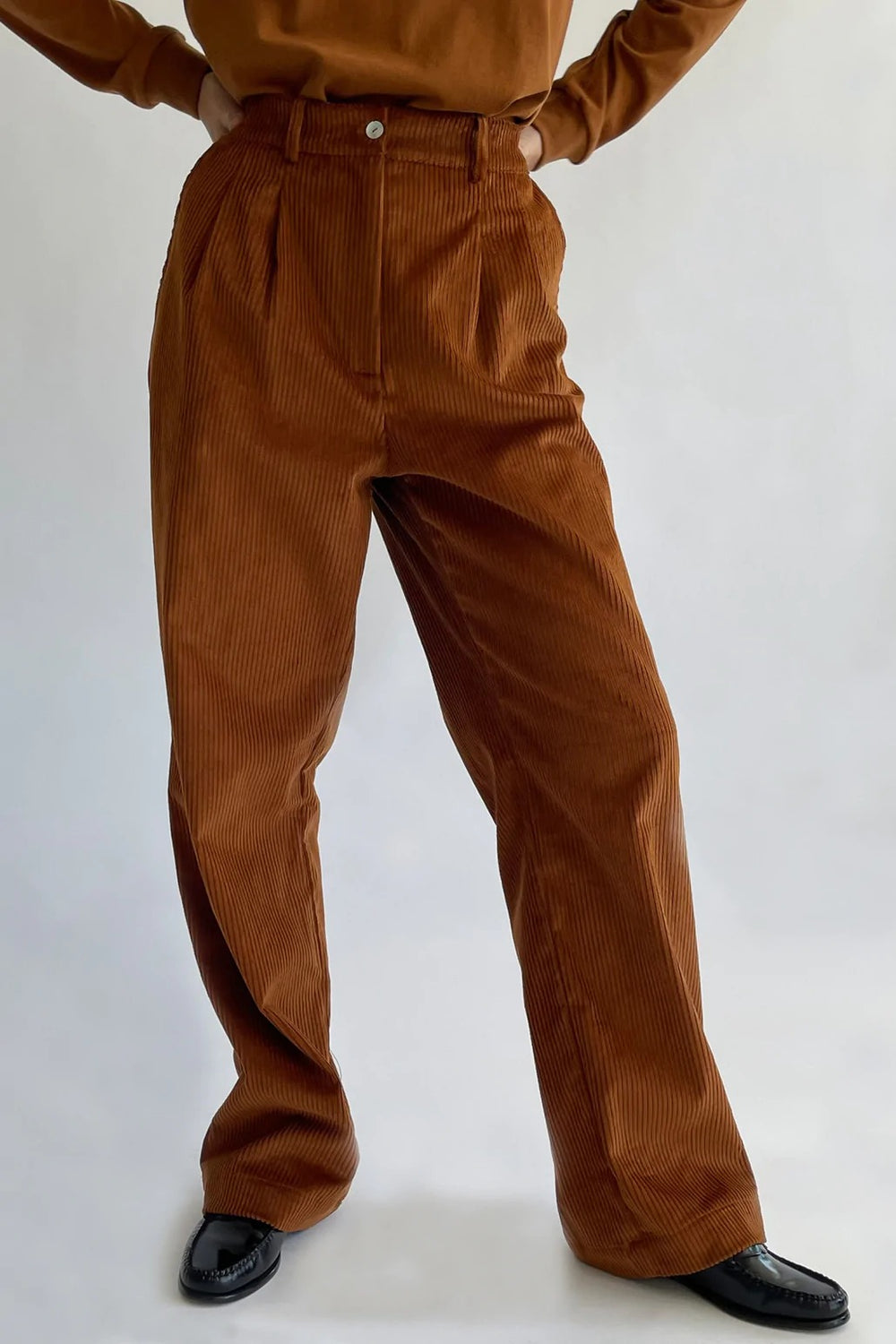Cocoa Cord Pleated Trouser