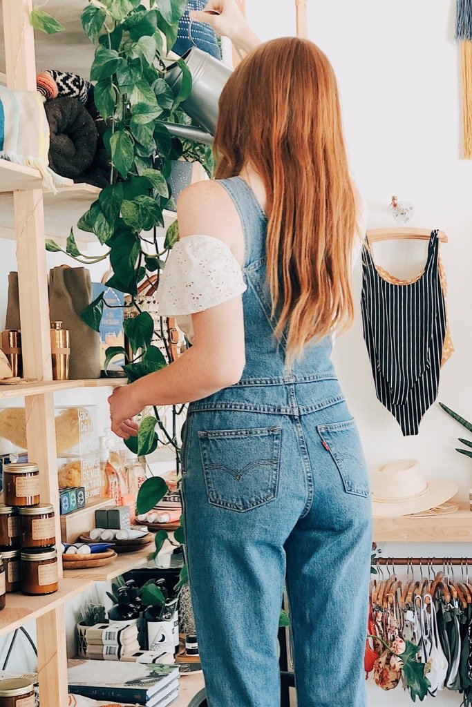 Levis mom overalls hey shorty best sale