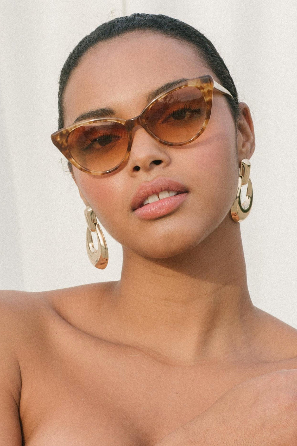 Tan Tortoise La Femme Sunglasses