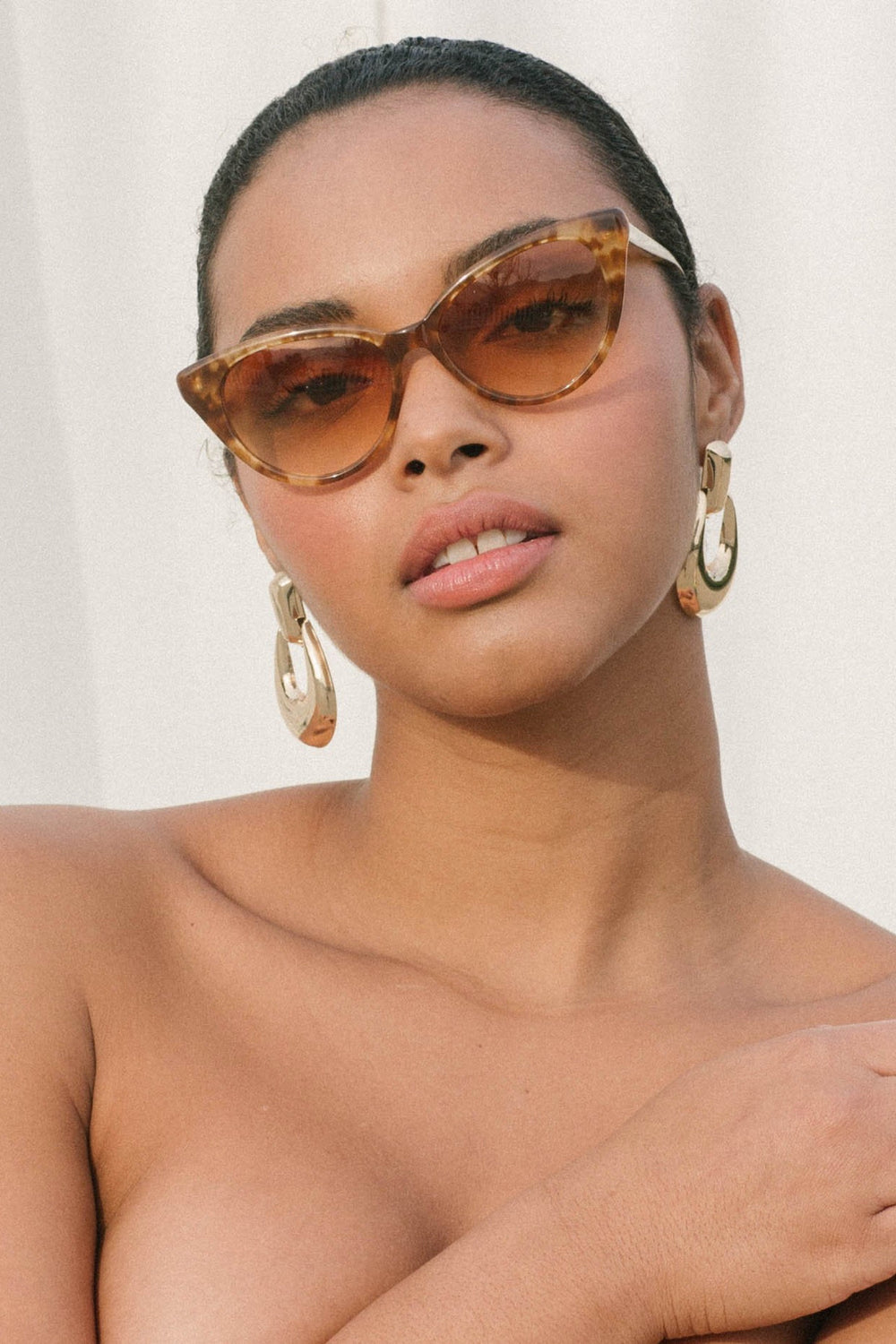 Tan Tortoise La Femme Sunglasses