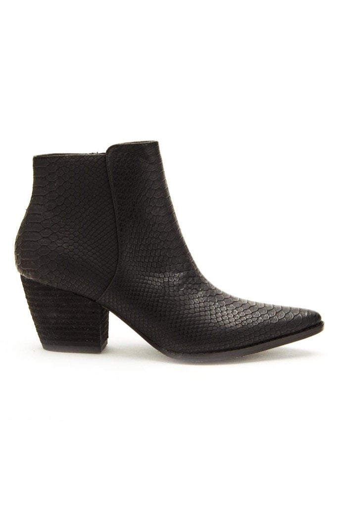 black heel boot