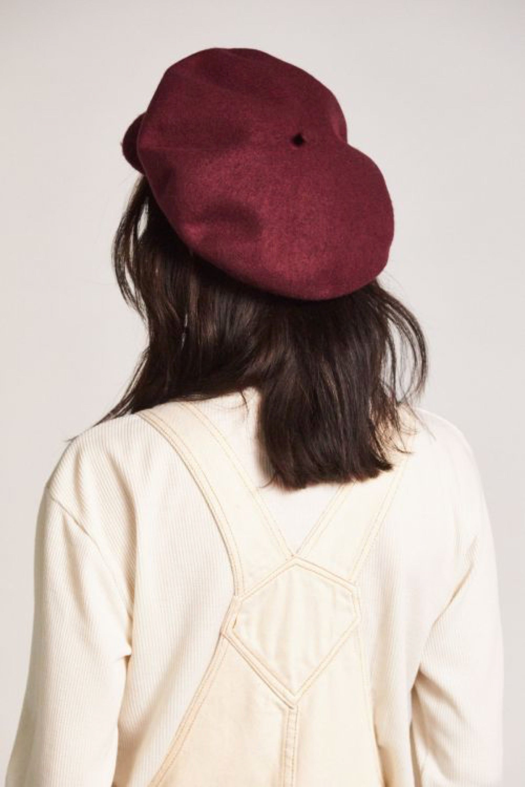 Maroon Audrey Brim Beret – Prism Boutique display picture 3