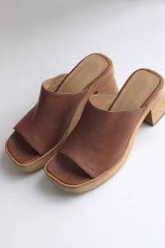 Brown Valensia Clog