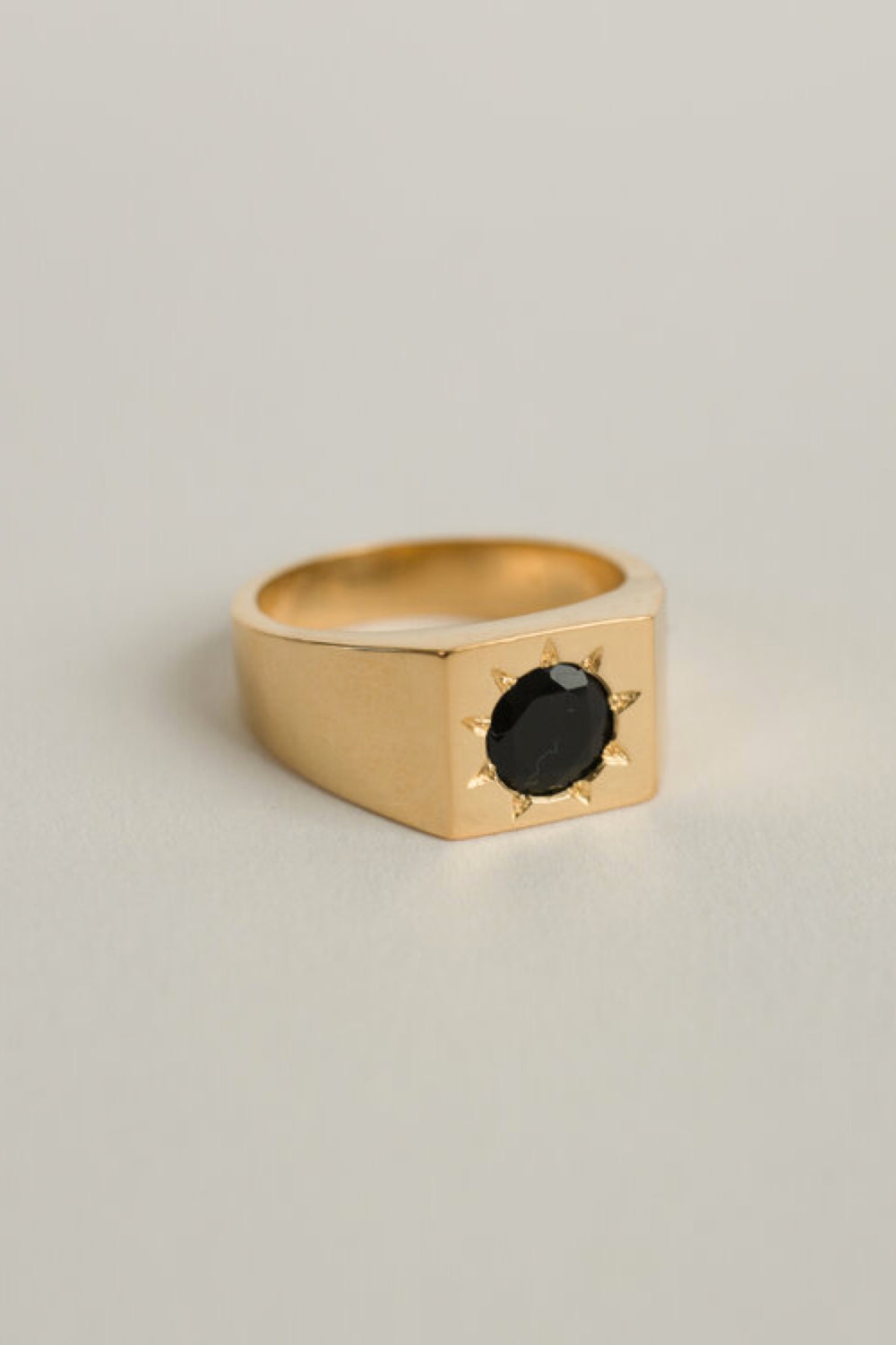 Gold Townes Signet Ring