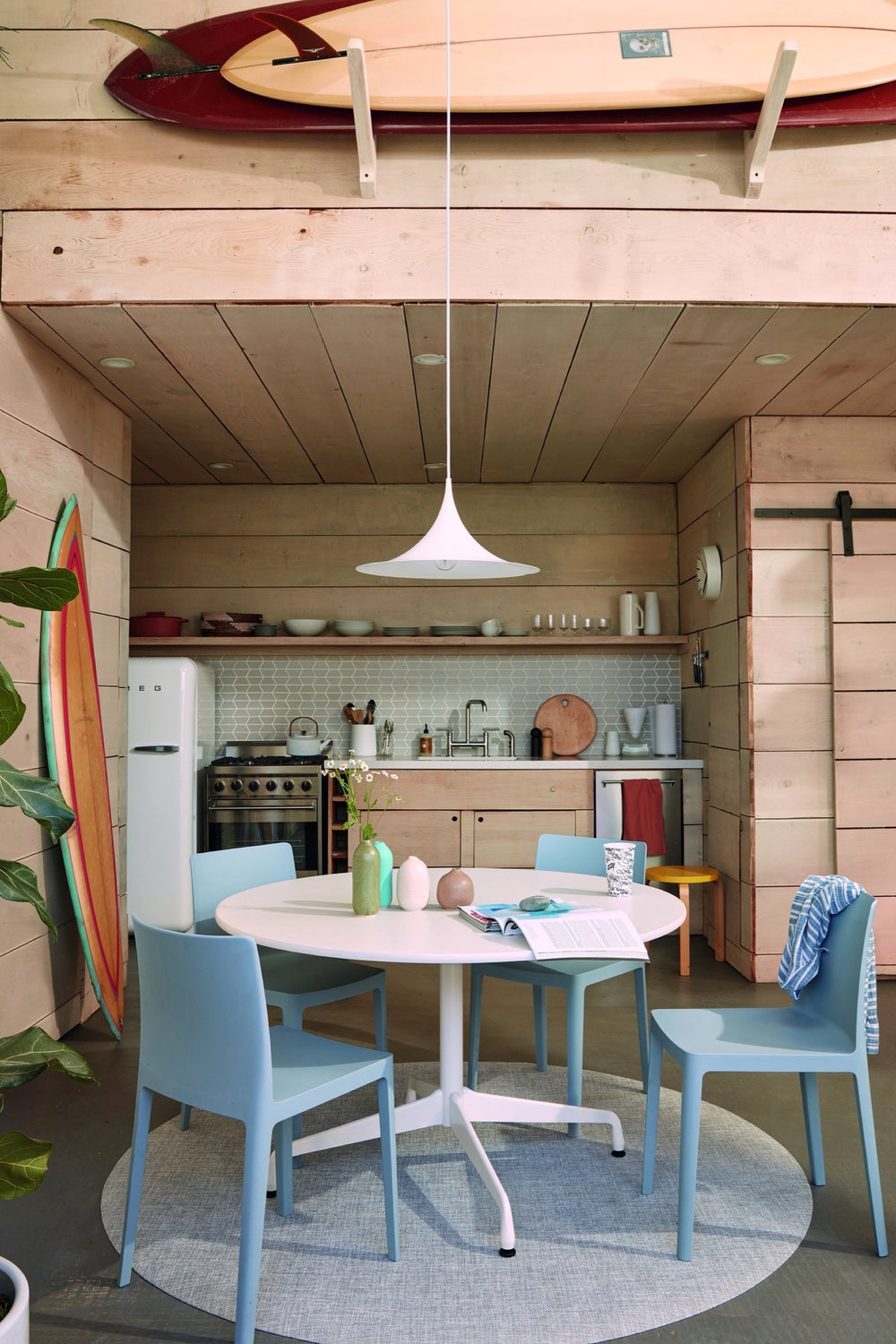 Surf Shacks Volume 02